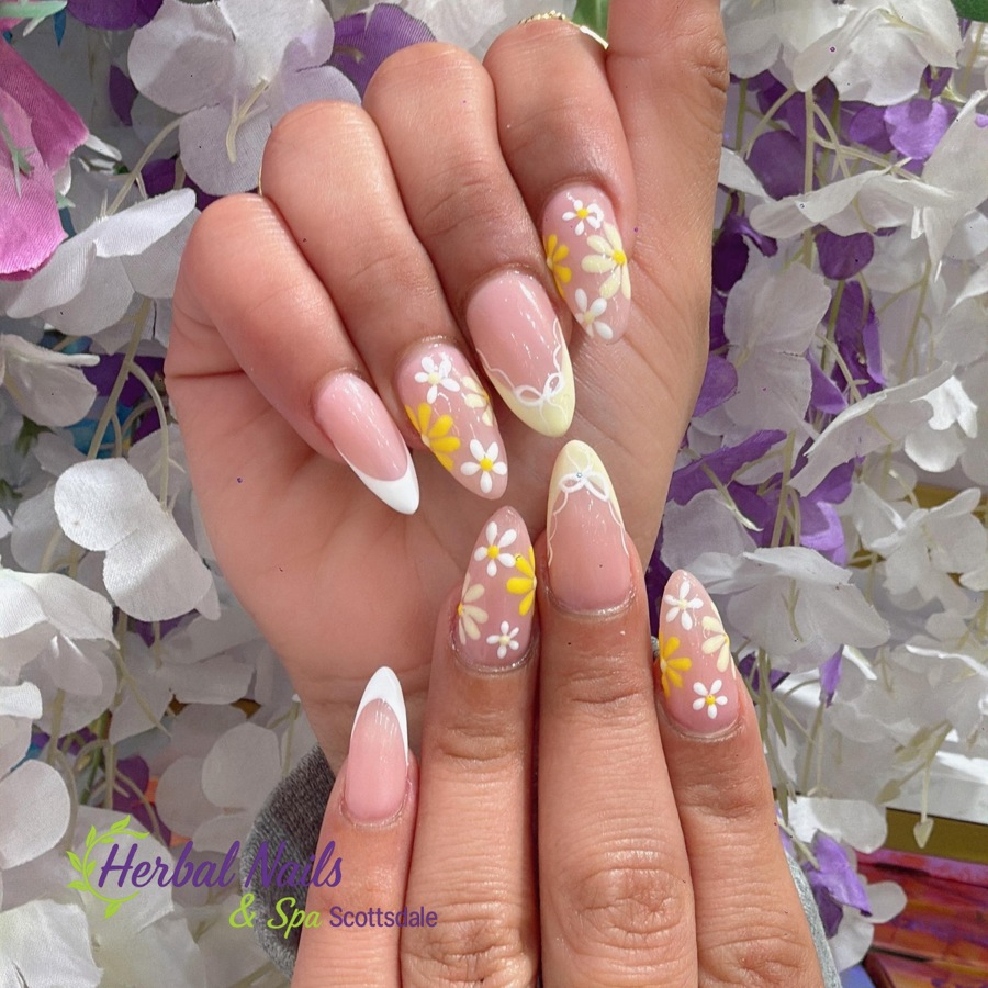 Herbal Nails & Spa at Lincoln- Scottsdale Marketplace